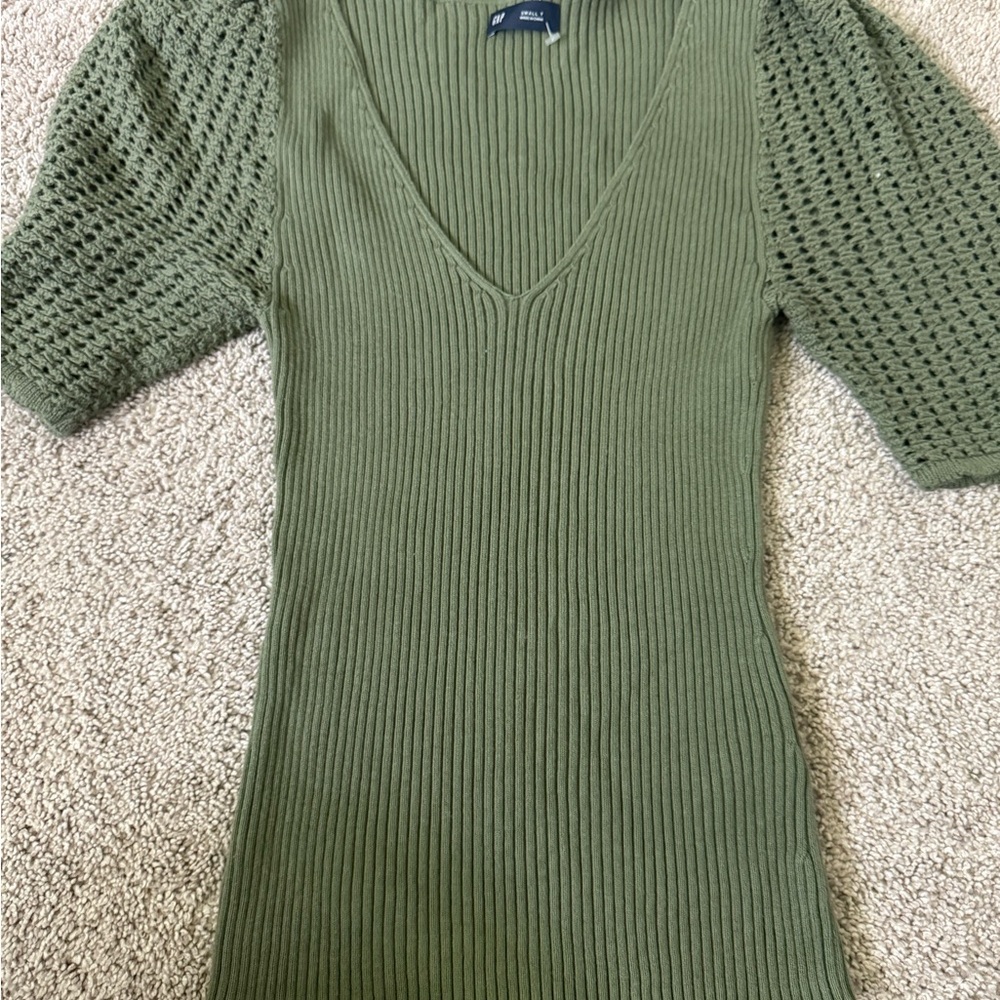 GAP Olive Green Ribbed V-Neck Sweater